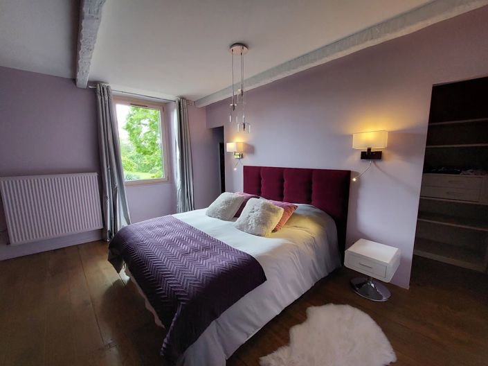 Image No.8-7 Bed House for sale