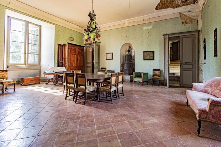 Image No.8-11 Bed House for sale