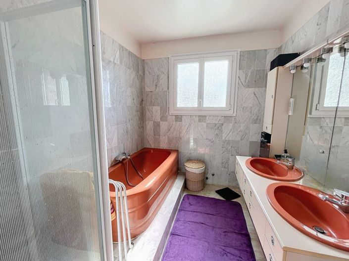 Image No.12-3 Bed House for sale