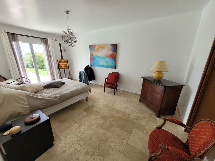 Image No.14-4 Bed House for sale