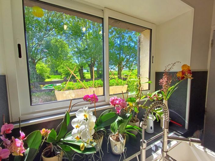 Image No.6-5 Bed House for sale