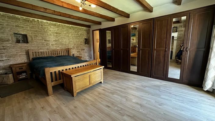 Image No.5-2 Bed House for sale