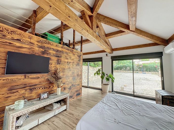 Image No.15-4 Bed Property for sale