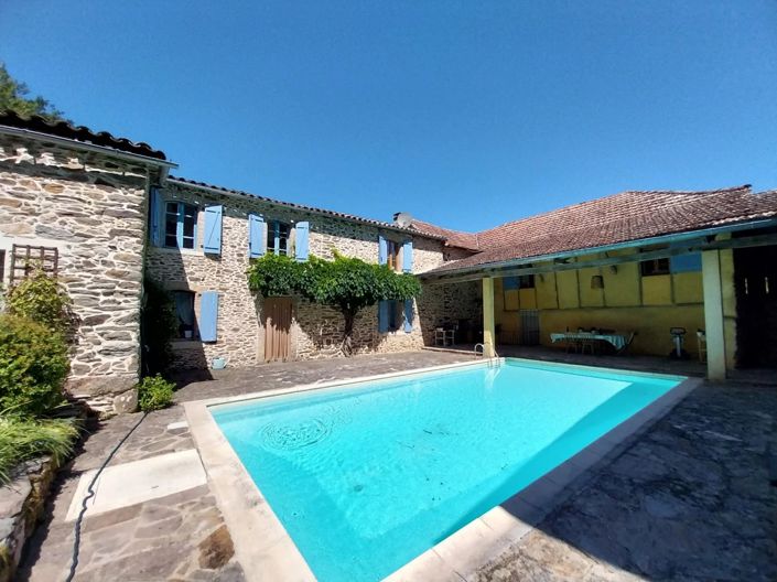 Image No.1-6 Bed Farmhouse for sale