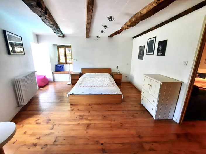 Image No.10-6 Bed Farmhouse for sale