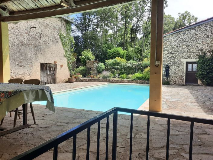 Image No.14-6 Bed Farmhouse for sale