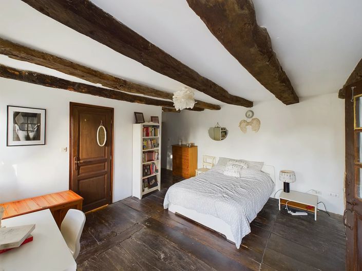 Image No.13-6 Bed Farmhouse for sale