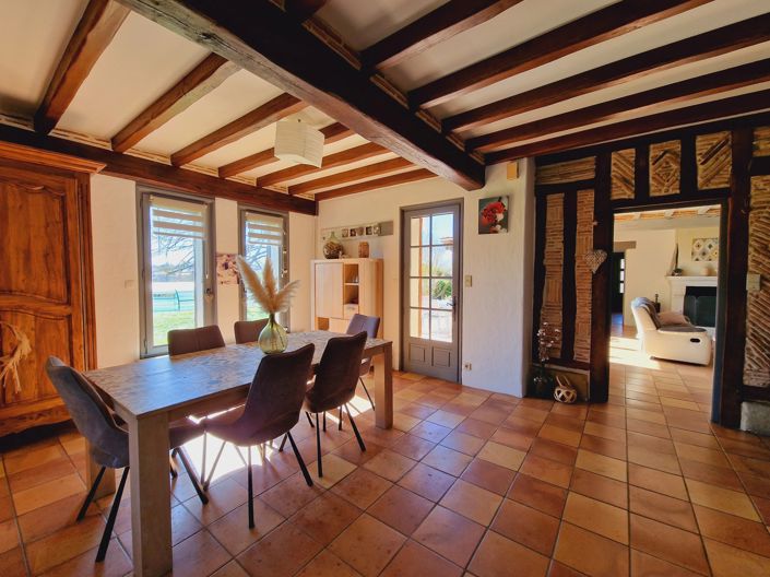 Image No.3-4 Bed House for sale