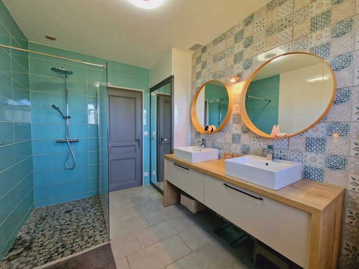 Image No.7-4 Bed House for sale