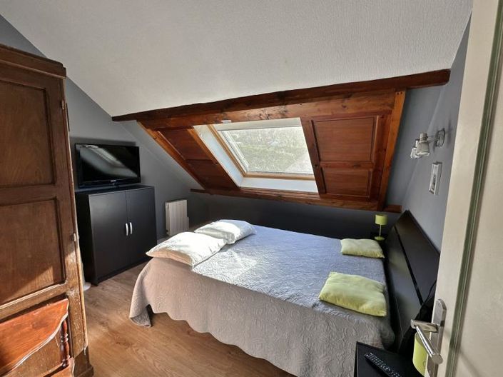 Image No.7-3 Bed House for sale