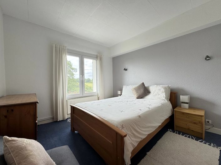 Image No.11-3 Bed House for sale