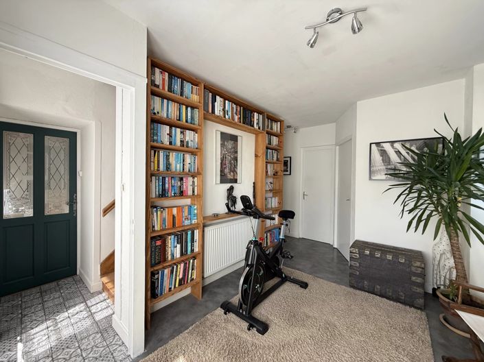 Image No.7-3 Bed House for sale