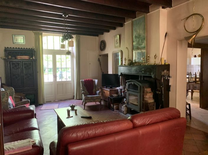 Image No.5-8 Bed House for sale