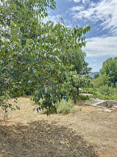 Image No.13-2 Bed Property for sale