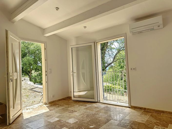 Image No.5-2 Bed Property for sale