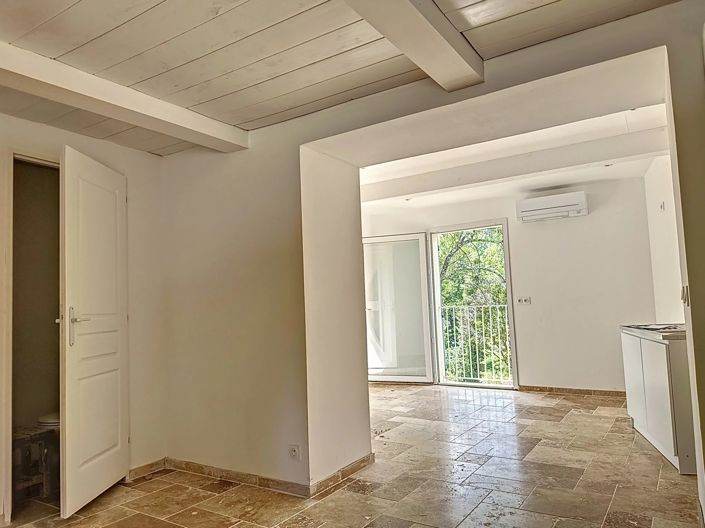 Image No.6-2 Bed Property for sale