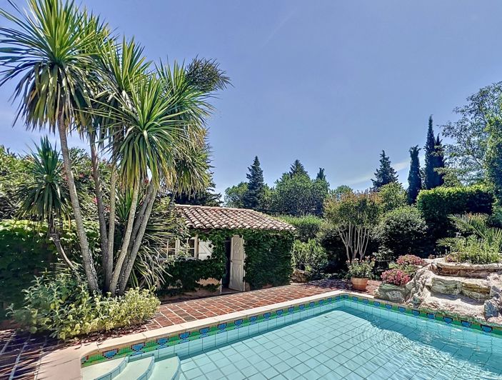 Image No.4-6 Bed House for sale