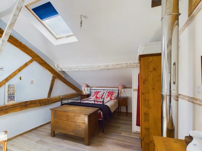 Image No.11-2 Bed House for sale