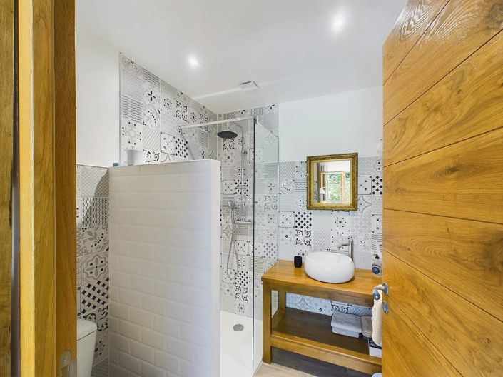 Image No.8-2 Bed House for sale