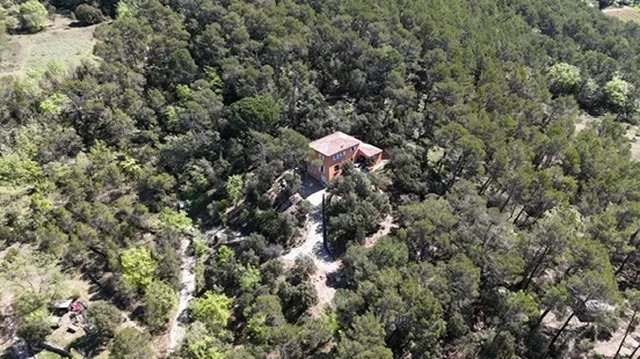 Image No.1-4 Bed House for sale