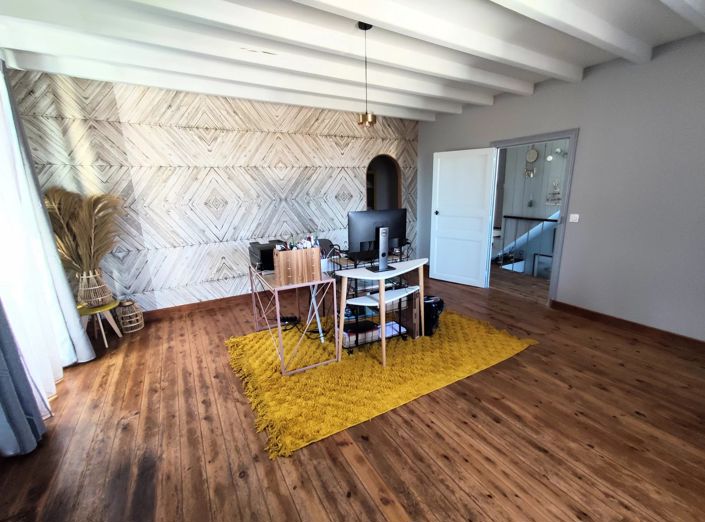 Image No.10-5 Bed House for sale