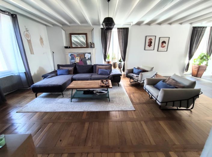 Image No.9-5 Bed House for sale