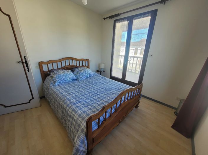 Image No.11-3 Bed Village House for sale