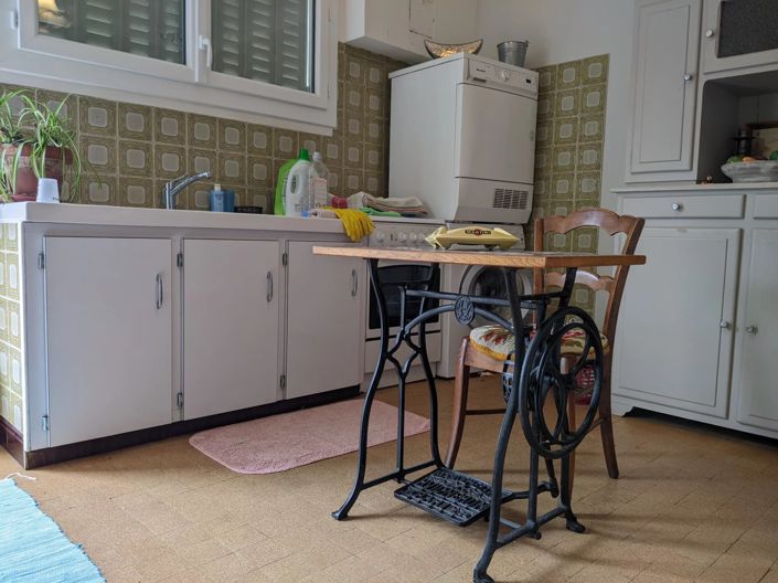 Image No.9-6 Bed House for sale