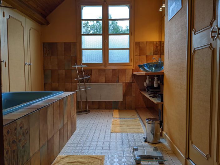 Image No.14-6 Bed House for sale