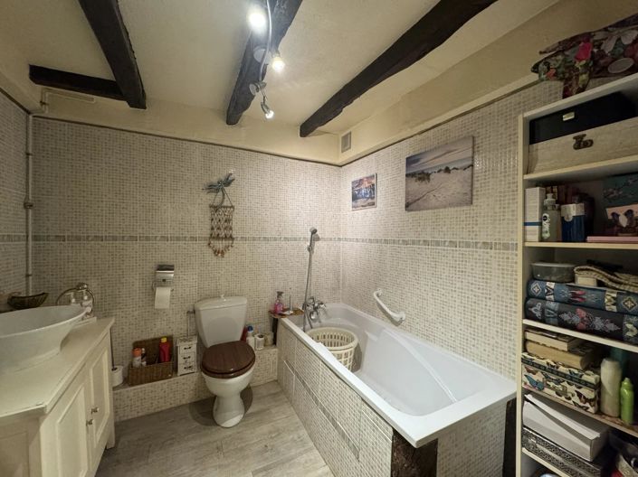 Image No.10-4 Bed House for sale