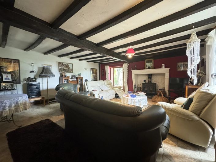 Image No.6-4 Bed House for sale