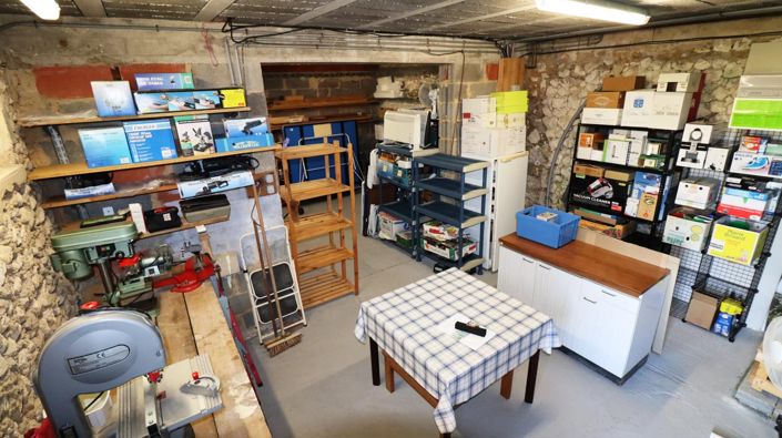 Image No.9-3 Bed House for sale