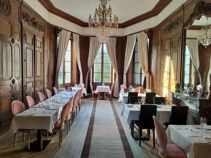 Image No.4-8 Bed House for sale