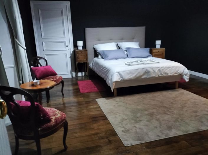 Image No.5-8 Bed House for sale