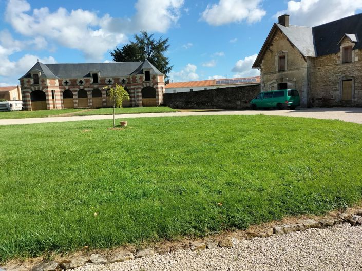 Image No.3-8 Bed House for sale