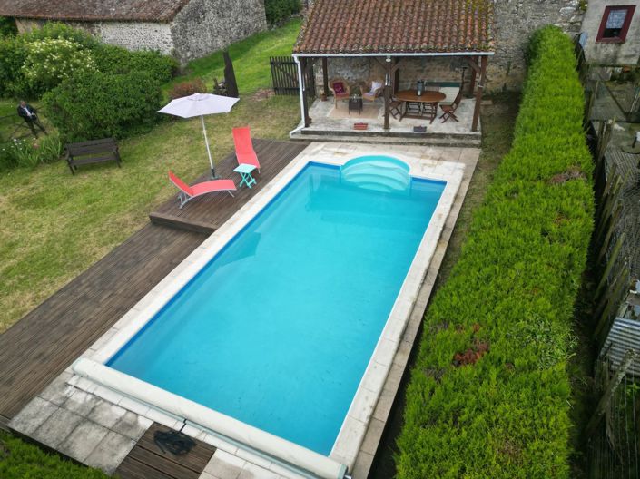 Image No.1-2 Bed House for sale