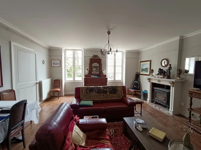 Image No.6-5 Bed Village House for sale