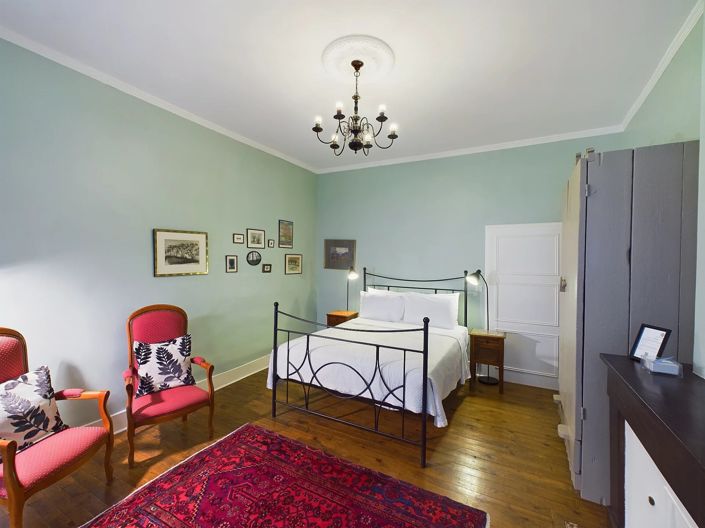 Image No.15-9 Bed House for sale