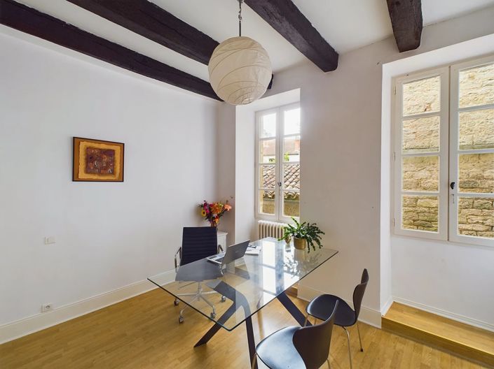 Image No.8-9 Bed House for sale