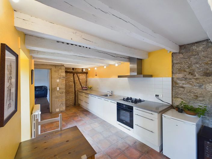 Image No.10-9 Bed House for sale