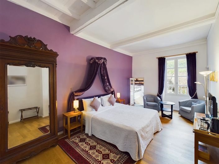 Image No.13-9 Bed House for sale