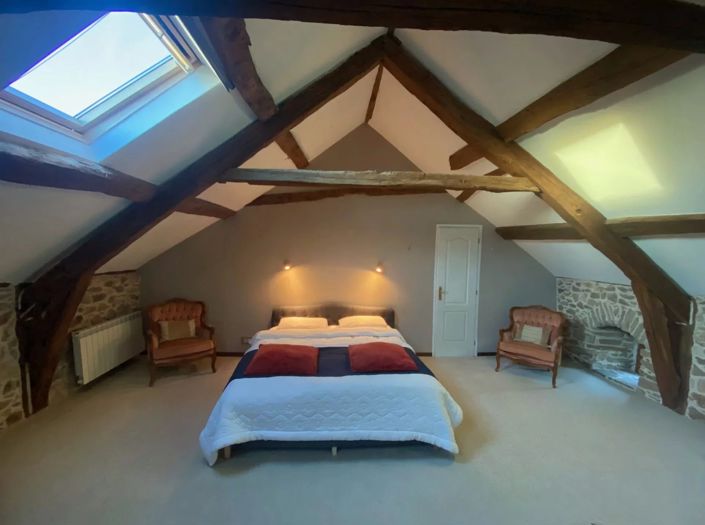 Image No.11-7 Bed House for sale