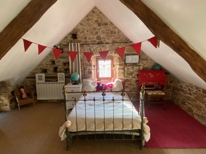 Image No.12-7 Bed House for sale