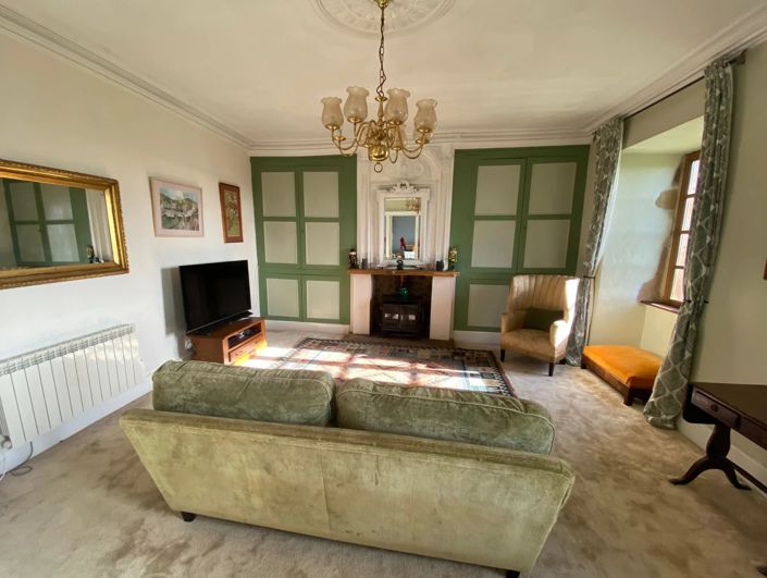 Image No.8-7 Bed House for sale