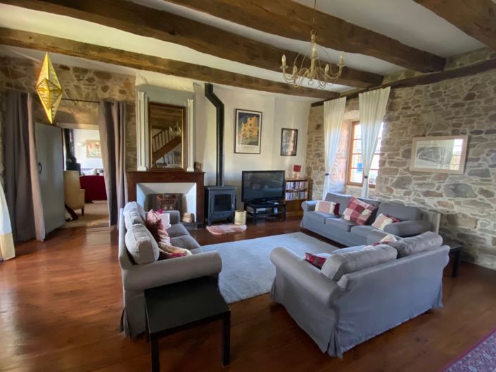 Image No.9-7 Bed House for sale