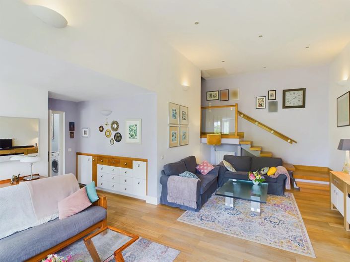 Image No.10-4 Bed House for sale