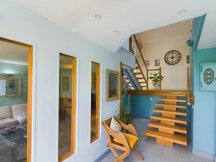 Image No.6-4 Bed House for sale