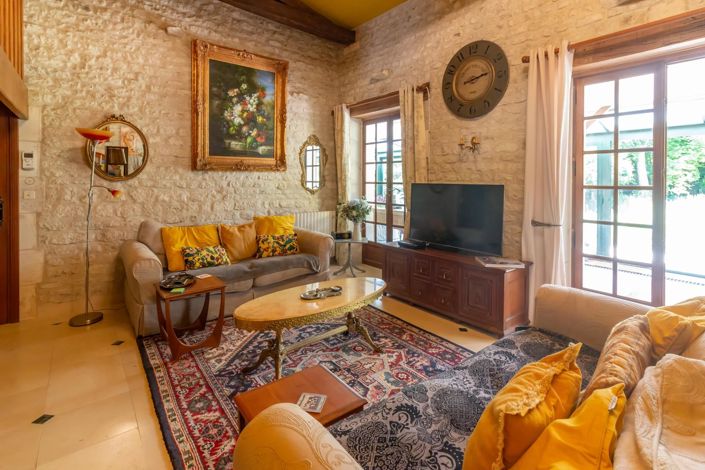 Image No.2-4 Bed House for sale