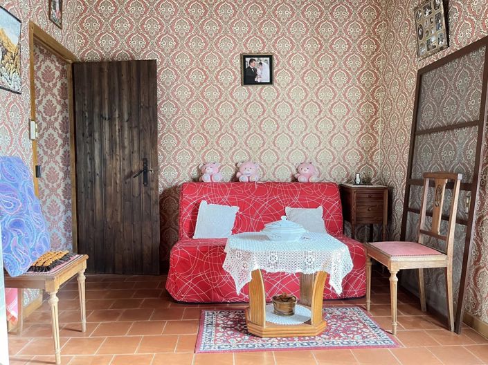 Image No.10-3 Bed House for sale