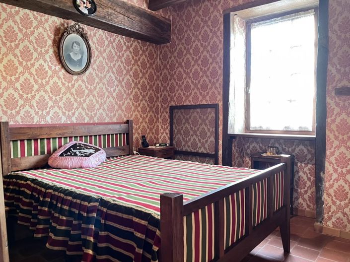 Image No.9-3 Bed House for sale